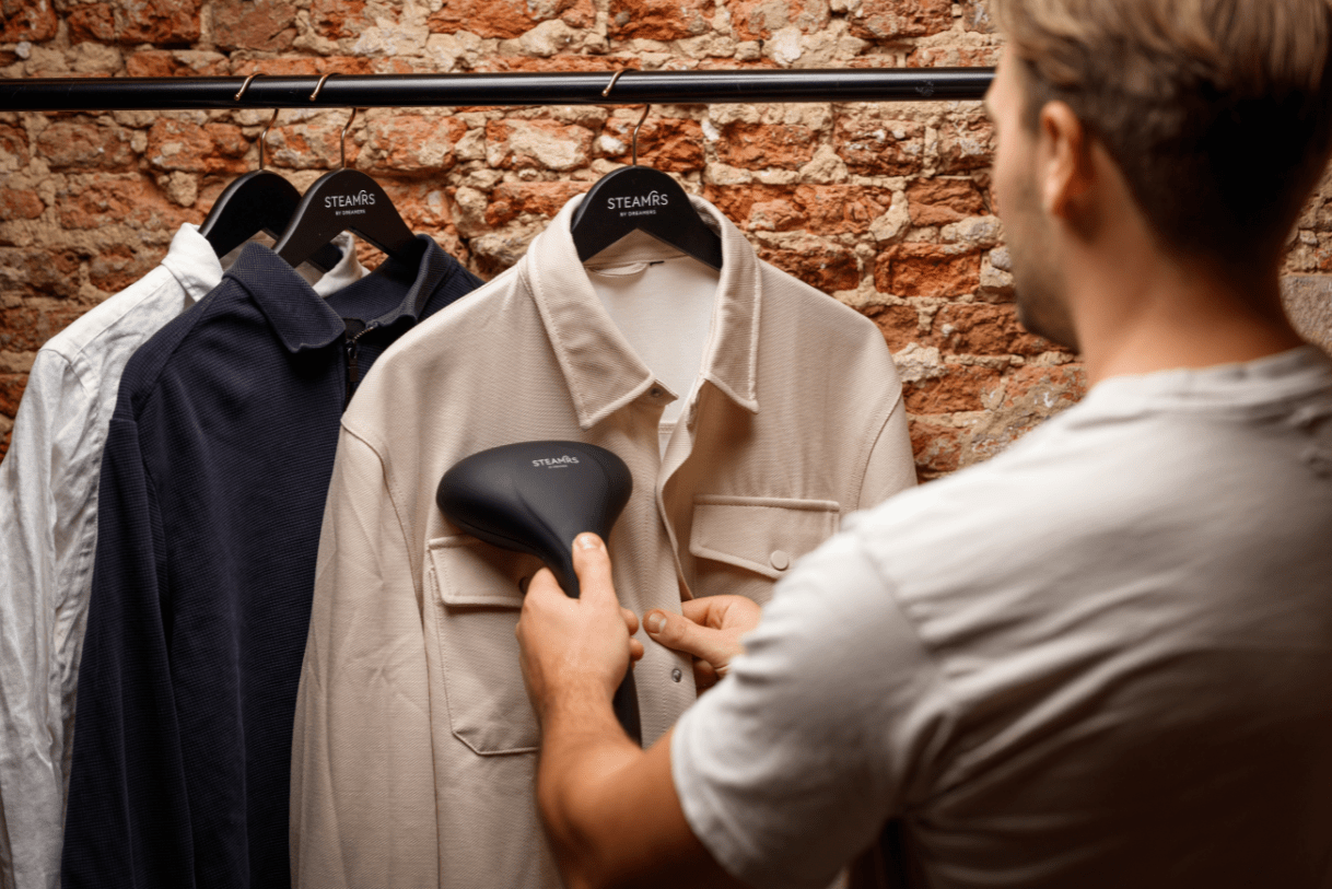 Waarom stomen steeds populairder wordt dan strijken - STEAMRS