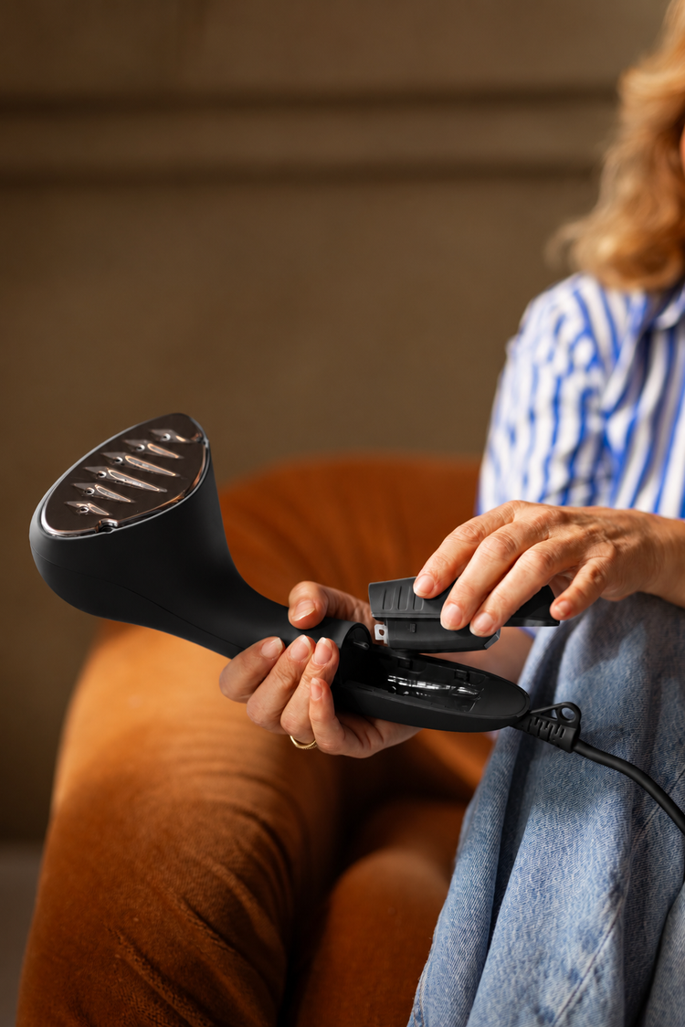 Garment Steamer — Black